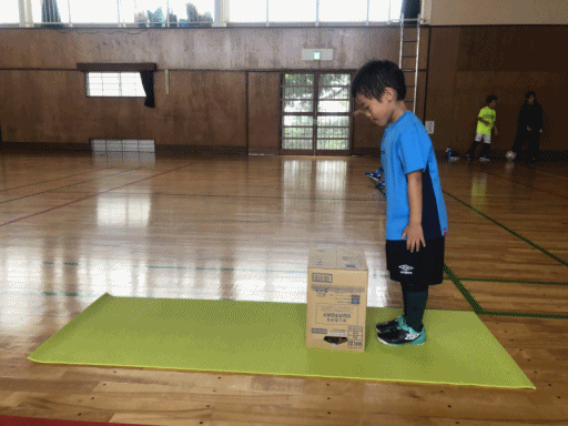 幼児期に跳び箱が跳べるようになる 自宅でできる簡単な練習方法を教えます ちちおや コンサル